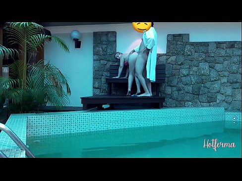 ❤️ Chefe convida criada para a piscina, mas não conseguiu resistir a um Porno vídeo em pt.yespornpics.ru ﹏