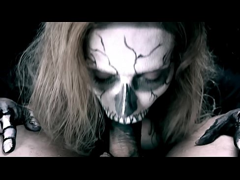 ❤️ Rapariga demoníaca a chupar pilas com a sua boca negra e a engolir esperma. Porno vídeo em pt.yespornpics.ru ﹏